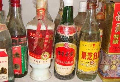 清香型白酒可以长期存放吗(家里这3种酒不宜久存)