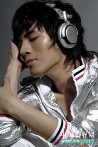 PS照片教程:把人物的皮肤调到黝黑