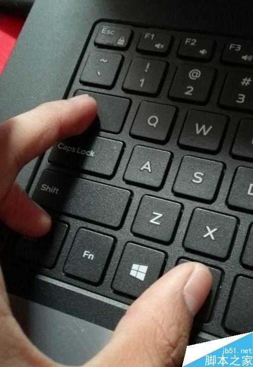 电脑灰屏了卡住了怎么办?几种解决方法介绍